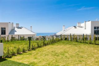 Apartamento en Las Gaviotas - Carvajal. A estrenar bajo con 2dorm. jardin de 95m2, 2 parking y vistas ma