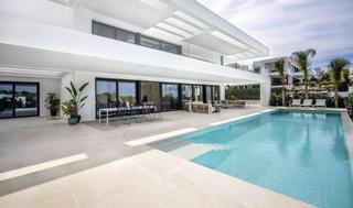 Xalet a Los Naranjos. Villa independiente 6dorm.residencial haza del conde a 10 min.de