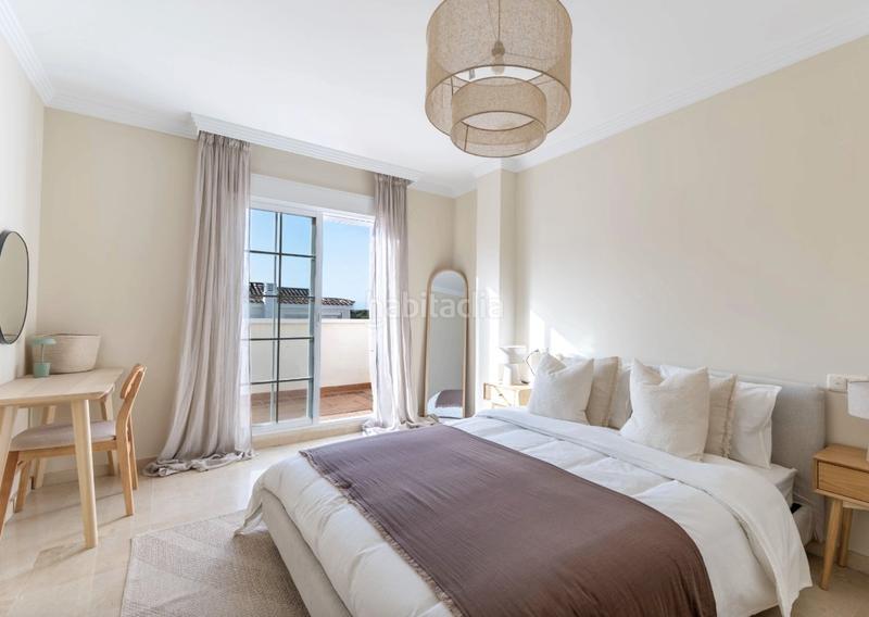 Foto 5acbd942-f089-4244-a2cb-2b7cacf97879. Attico con parcheggio piscina in Río Real Marbella