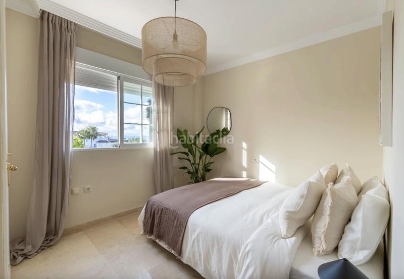 Foto e727d3d2-82ab-44bc-a9ad-2d8f5903b7e0. Attico con parcheggio piscina in Río Real Marbella