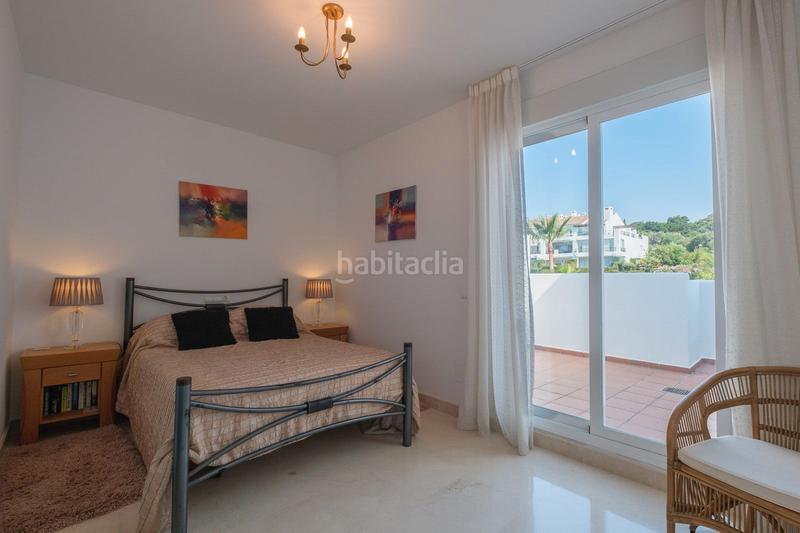 Foto 9706b793-8569-4c1b-b33c-a189c2deff95. Ático  en urb.la mairena con vistas abiertas y al mar 3dorm.parking privado. en Ojén