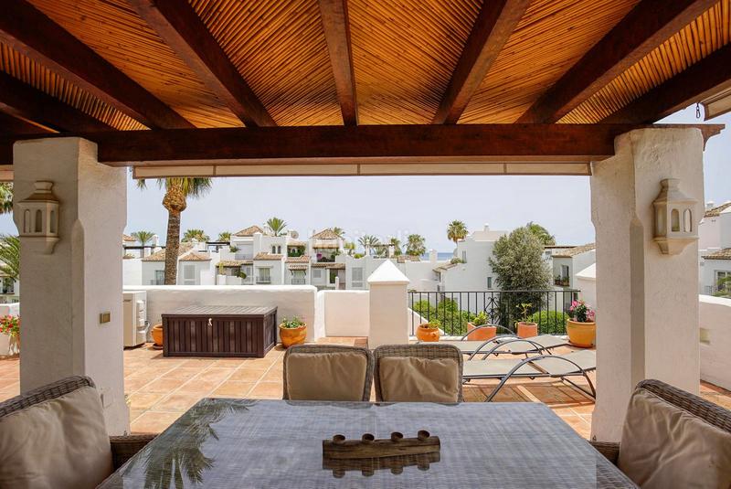 Foto f609e362-e920-42a8-b526-9b862b1fd6a2. Àtic amb piscina a Zona de Punta Plata Estepona