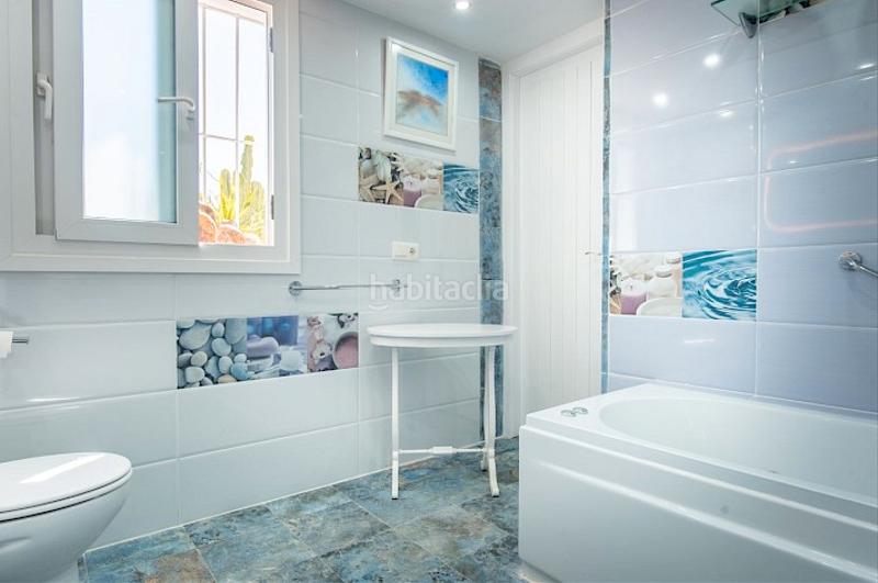 Foto 4ca7620c-22bf-48bc-9e9b-7d472cc07591. Xalet amb piscina a altos de Estepona Estepona