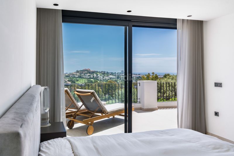 Foto 4dd49e3a-7be4-48ac-bd54-17effdc13b79. Casa adossada amb piscina a La Quinta Benahavís