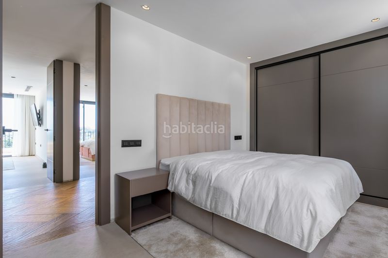 Foto bea5aedd-e88c-462f-9e32-8f974a7f5873. Casa adossada amb piscina a La Quinta Benahavís