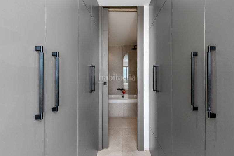 Foto ef1bfed3-7d59-4db7-88bc-aec3d496f2e8. Casa adossada amb piscina a La Quinta Benahavís