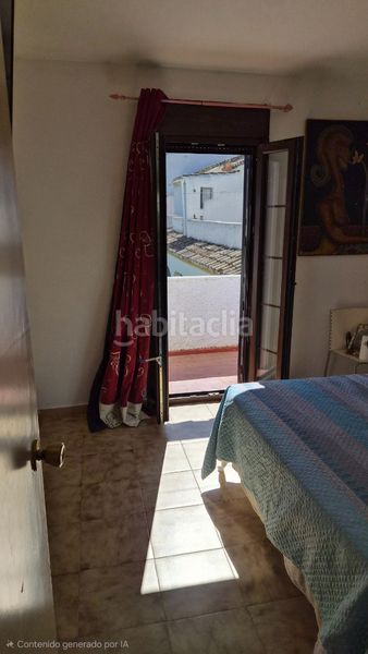Foto f7318f06-d3b0-4bac-af29-966ce25938e8. Casa adossada amb piscina a Santa María Marbella