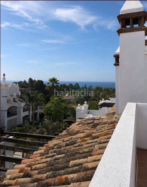 Foto 0e10c09b-4cee-42a7-ab4e-43bf04508971. Penthouse in calle lago de los cisnes 181 in Nagüeles Alto Marbella