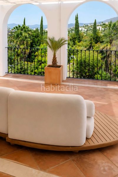 Foto 77b38ff6-9612-46dc-9c26-c6a3b6d8678d. Penthouse in calle lago de los cisnes 181 in Nagüeles Alto Marbella