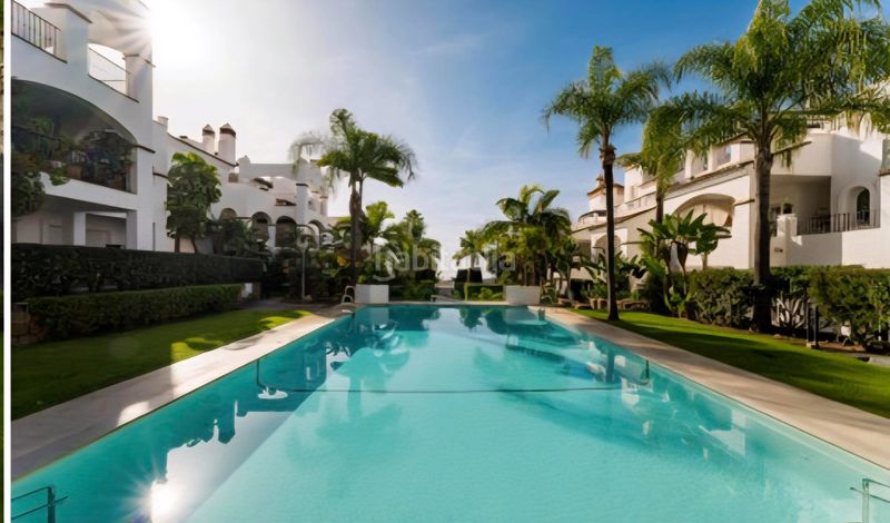 Foto ae9798a8-e55a-4a1c-a25a-a6e489d00b2a. Penthouse in calle lago de los cisnes 181 in Nagüeles Alto Marbella
