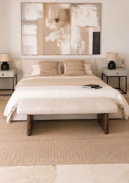 Foto c40f7af6-cdab-42e2-83fa-a158aacc74f7. Penthouse in calle lago de los cisnes 181 in Nagüeles Alto Marbella