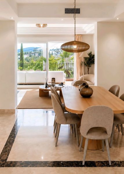 Foto da7257e7-421f-40b0-b57b-4d3510c14c7d. Penthouse in calle lago de los cisnes 181 in Nagüeles Alto Marbella