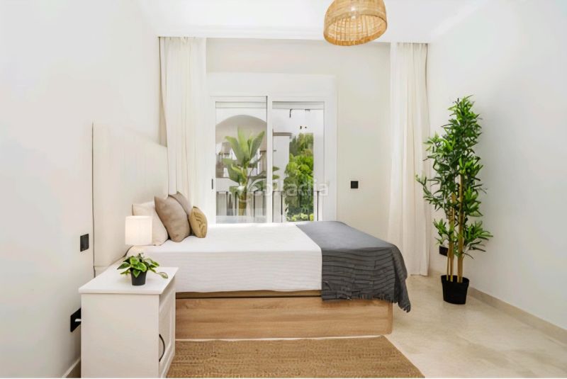 Foto 274a7639-ec2d-4d08-a596-37d9a9a4997b. Pis amb xemeneia aparcament piscina a Nagüeles Alto Marbella