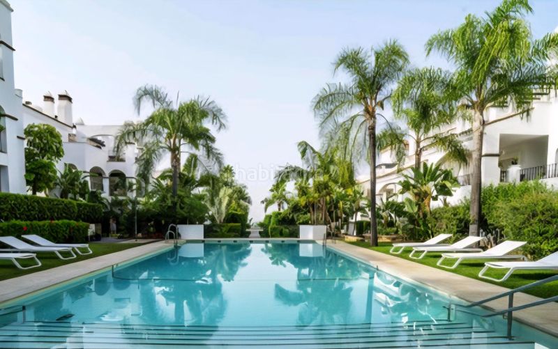 Foto 4d333b87-52b0-41c7-98f4-38da12ca8876. Pis amb xemeneia aparcament piscina a Nagüeles Alto Marbella