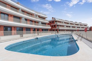 Appartement in Hipódromo - Cerrado del Águila. ¡oportunidad única! excepcional bajo de esquina con terraza de 4
