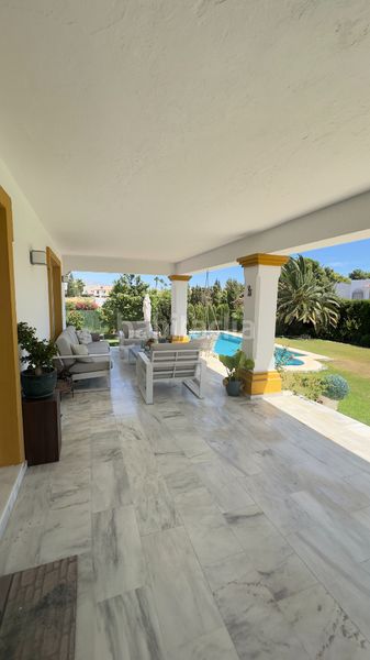 Foto 0059b557-20f1-4da3-9d7e-d887900f7863. Xalet amb aparcament piscina a Guadalmina Alta Marbella