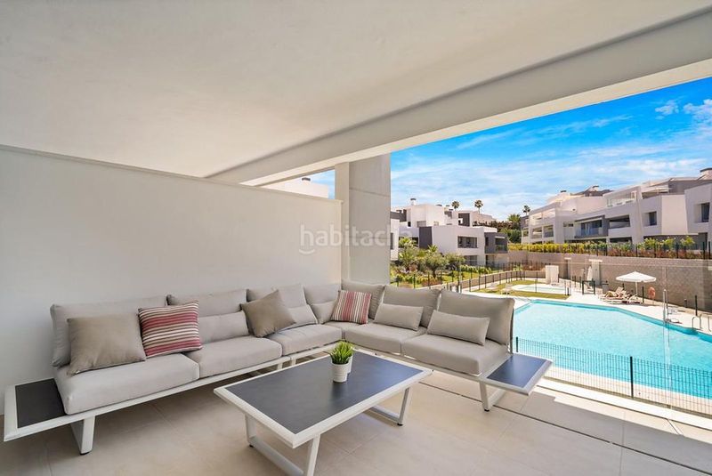Foto c47a1f6b-41c1-4328-a700-9e56d9bfccdc. Apartament amb aparcament piscina a El Velerín Estepona