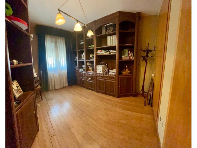 Foto 79c46ef8-e578-4f01-8a7d-3b837fbf6c5f. Semi detached house in calle carlos saura 58 in Parque Manuel de Vega-Carretera de Ugena Illescas