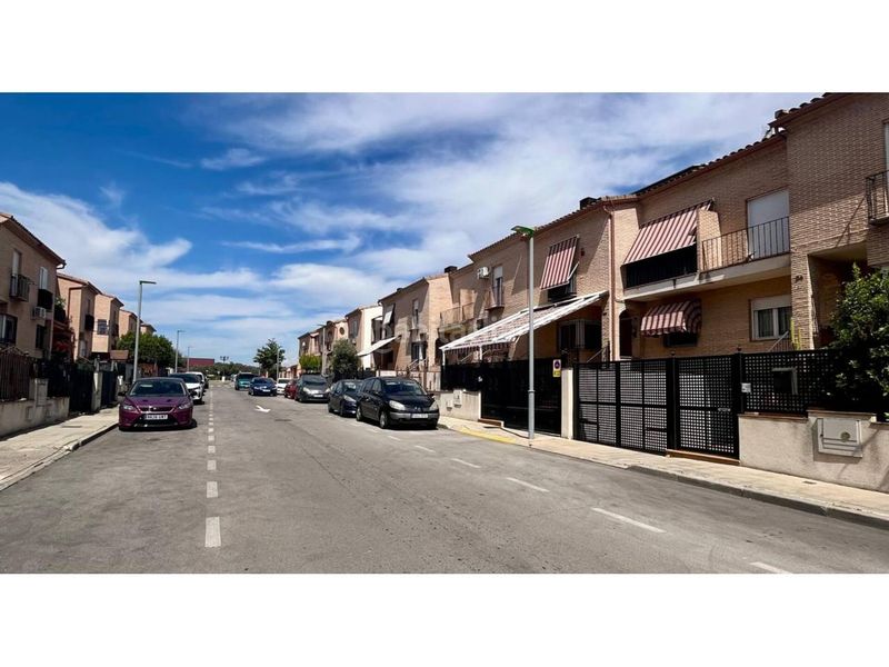 Foto d05540d9-8eb7-4db9-92e2-821d42358f98. Semi detached house in calle carlos saura 58 in Parque Manuel de Vega-Carretera de Ugena Illescas