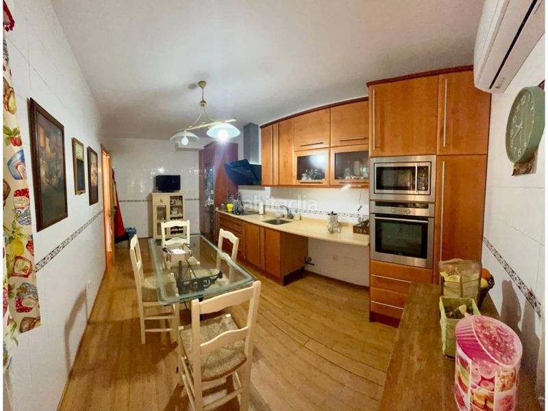 Foto d1b3701f-0f7b-40db-885c-877c679f385c. Semi detached house in calle carlos saura 58 in Parque Manuel de Vega-Carretera de Ugena Illescas