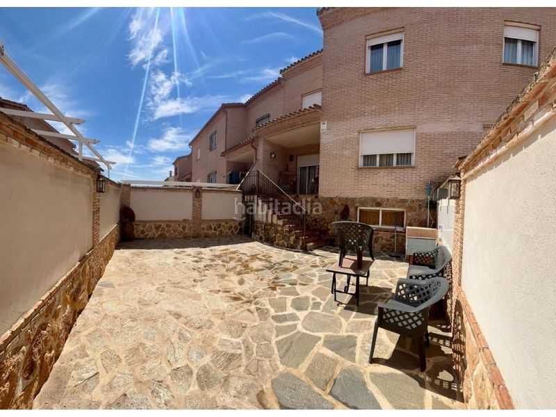 Foto dd4f5884-dafd-4b66-b832-43c35edfa88b. Semi detached house in calle carlos saura 58 in Parque Manuel de Vega-Carretera de Ugena Illescas