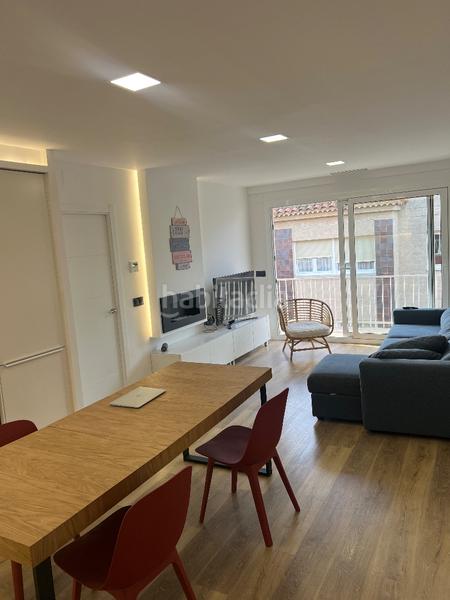 Foto 8748297d-d1af-482e-a5db-1bf1a2e40e7d. Pis a carrer arquitecte gaudí 26 a Centre Roses