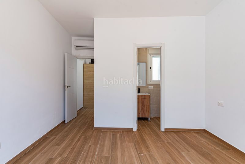 Foto b17b698c-e31e-4738-8837-8781be09b77e. Casa amb calefacció a Vilamarina Viladecans