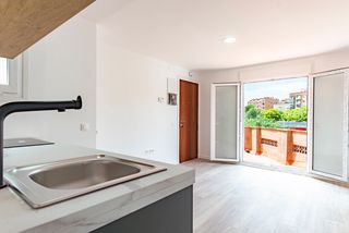 Penthouse  Carrer mossèn jacint verdaguer 180. Ático con espectacular terraza de 20 m² – reforma integral a est