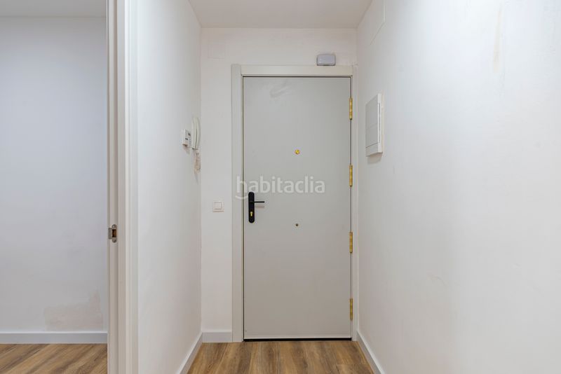 Foto cd9a8bc4-f902-4462-8ded-9a11b07ad846. Pis a carrer del general prim 2 a La Roureda Viladecans