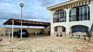 Chalet en San Fulgencio. Chalet con 8 habitaciones, piscina, calefacción, aire acondicion