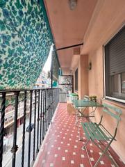 Flat  Avinguda del cid. Piso 137 metros, garaje, planta 4, cuenta con 4 amplias habitaci
