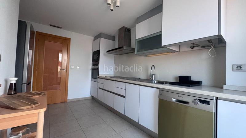 Foto ef59f275-44b4-49ed-b142-4e4584f6f984. Pis amb aparcament a La Constitución-Canaleta Mislata