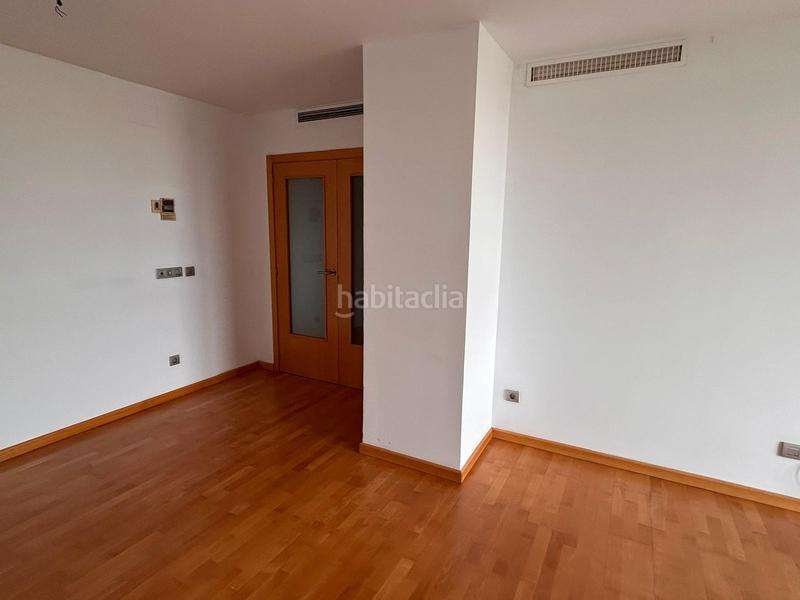 Foto f10ea57e-09f6-4c75-9c58-e706034e623c. Appartement avec chauffage parking dans La Constitución-Canaleta Mislata