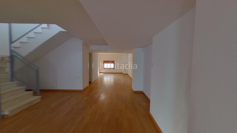 Foto 1a9a17c9-0e1c-4406-bef4-94b5dbad4c08. Àtic amb calefacció aparcament a Russafa Valencia