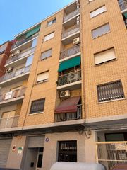 Etagenwohnung  Carrer del poeta serrano clavero 10. Magnífico piso en benicalap.