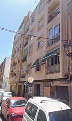 Pis a Carrer de les arts i dels oficis 16. Magnífico piso en zona universitaria.