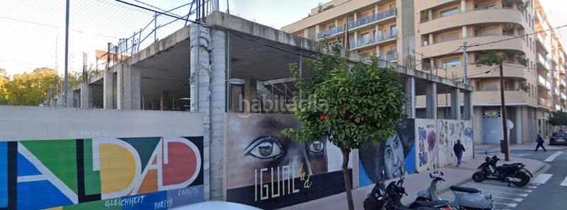 Foto 066380f4-dbff-4908-aa7a-bc53413206f0. Edifici a carrer carlos sentí 24 a Centro Urbano Dénia