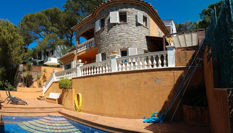 Foto 27a30afd-ea34-40d8-8b67-26a2fe1fb427. Chalet mit kamin heizung parking pool in residencial Begur-esclanyà Begur