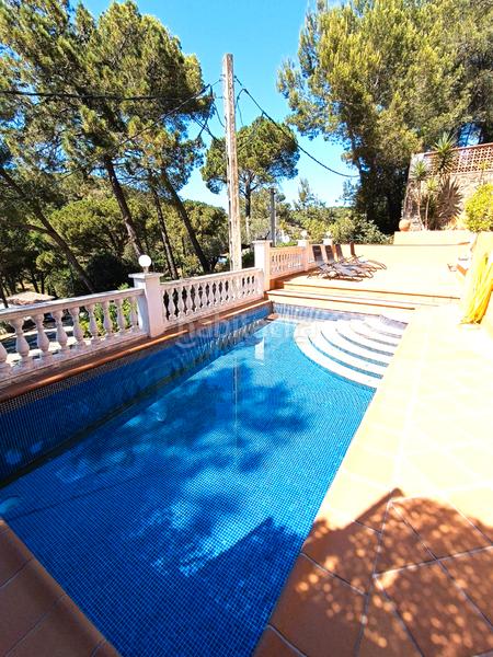 Foto 4cce76d3-e91d-4583-b213-afac62c7136e. Chalet mit kamin heizung parking pool in residencial Begur-esclanyà Begur