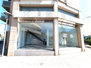 Lloguer Local Comercial  Carrer del mestre sagrera. Local dúplex esquinero muy bien situado - soleado