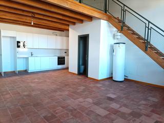 Location Duplex  Carrer de torres i jonama. Impresionante dúplex de 175m² seminuevo del 1918 recuperado