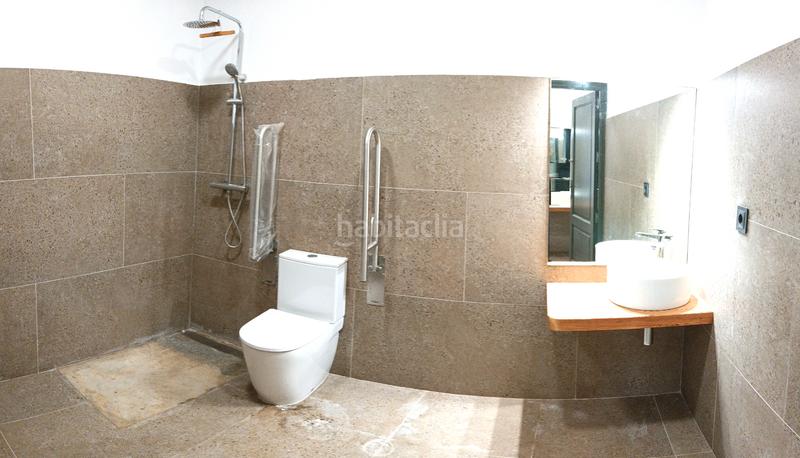 Foto 94d06b0c-9ed5-420b-ab40-6e67240945d3. Lloguer local comercial a carrer de torres i jonama 60 a Palafrugell