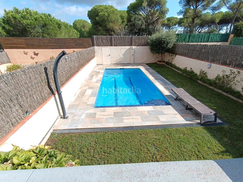 Foto 0ff9d172-a502-4278-bd69-50a21f48e424. Affitto casa a schiera con camino riscaldamento parcheggio piscina in Mont-ras