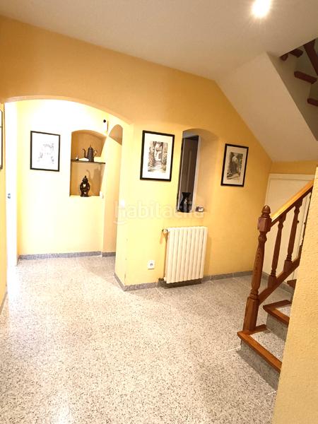 Foto 903856ba-c119-4056-bdca-3d5be843b899. Affitto casa a schiera con camino riscaldamento parcheggio piscina in Mont-ras