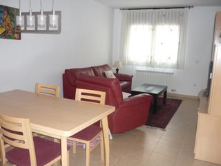 Rent Ground floor in Sant Antoni. Precioso estudio seminuevo en segunda lìnea de mar-