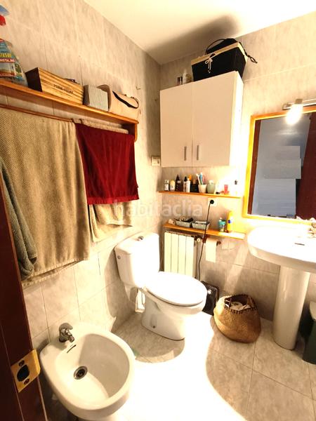 Foto ec72a8ae-a2c9-4843-991c-96050c2bc273. Piso precioso piso con terraza calefacción aabc y 6 vecinos en Palafrugell