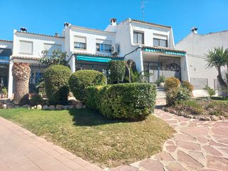 Casa adosada en Calle 566, 8