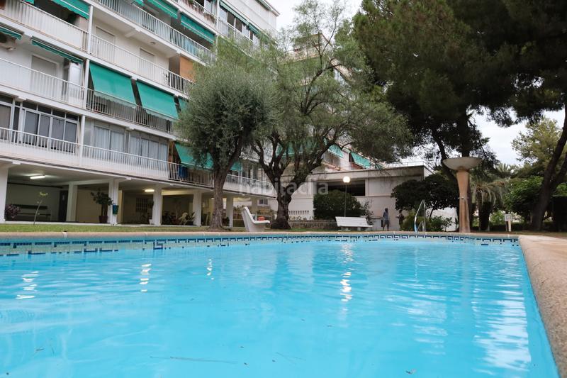 Foto b7fcde64-4c56-461d-a840-e1b564b420f2. Alquiler ático espectacular ático con terraza chill out en alquiler temporal en Alicante