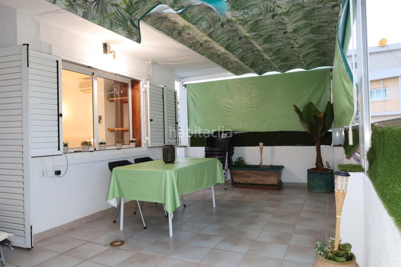 Foto e5aee0ed-5b4c-4164-96bf-de38be023f80. Alquiler ático espectacular ático con terraza chill out en alquiler temporal en Alicante