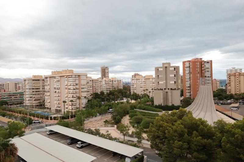 Foto e72fd1ef-3989-4ee3-8713-9173293b0cdc. Alquiler ático espectacular ático con terraza chill out en alquiler temporal en Alicante